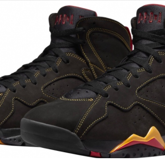 Authentic Men’s Air Jordan 7 Citrus Size: 9 (Worn Once) Shoe box torn a little - Picture 3 of 7